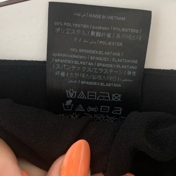 Guess Pleated Tapered Dress Pant, Size L - Picture 5 of 6